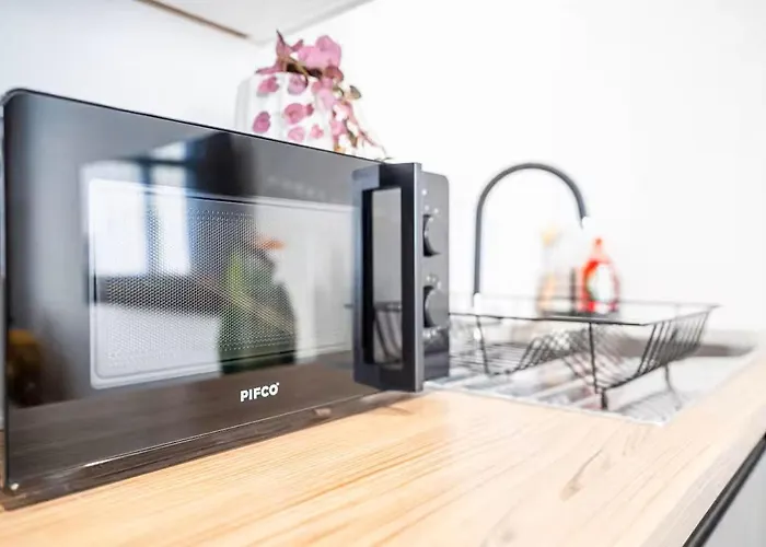 Modern Two-bedroom In * Bradford (West Yorkshire)