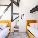 Modern Two-bedroom In *